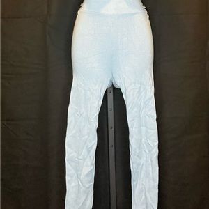 stretched leggings